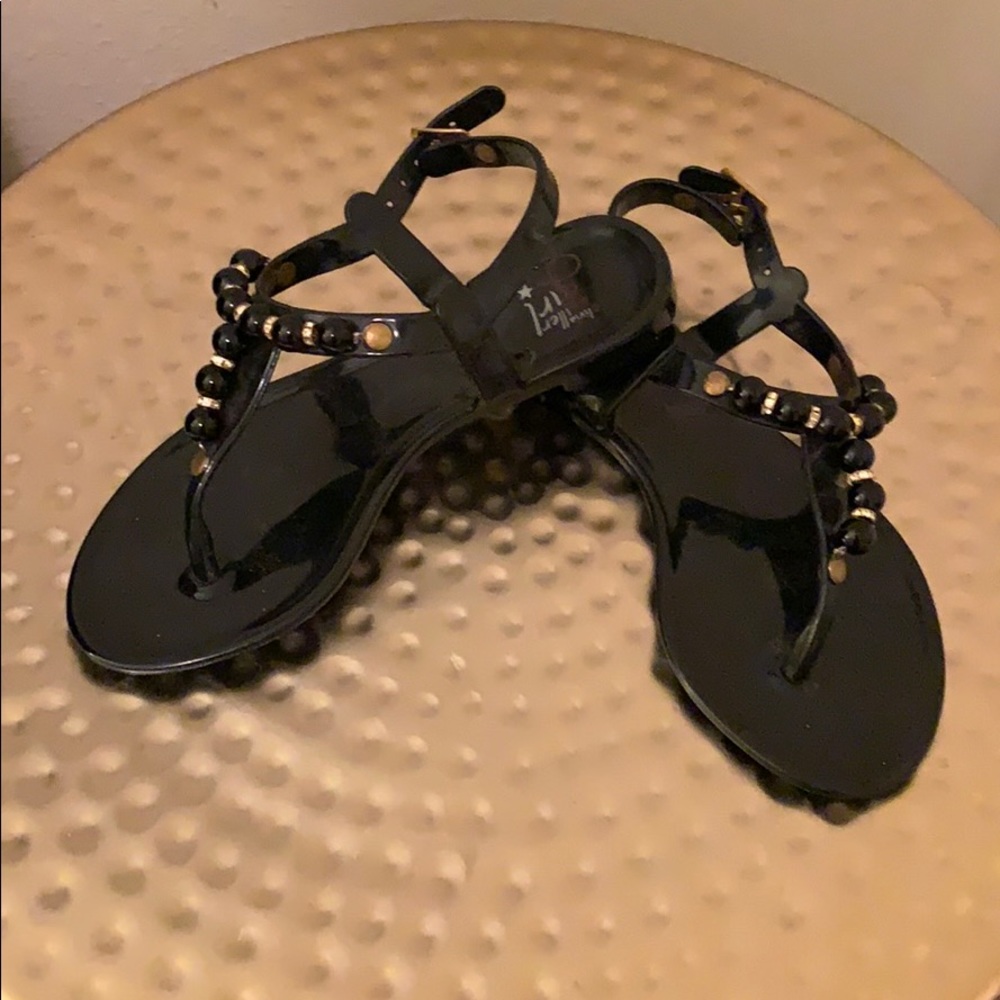 Like New Girls Black & Gold Beaded Sandals Size 12